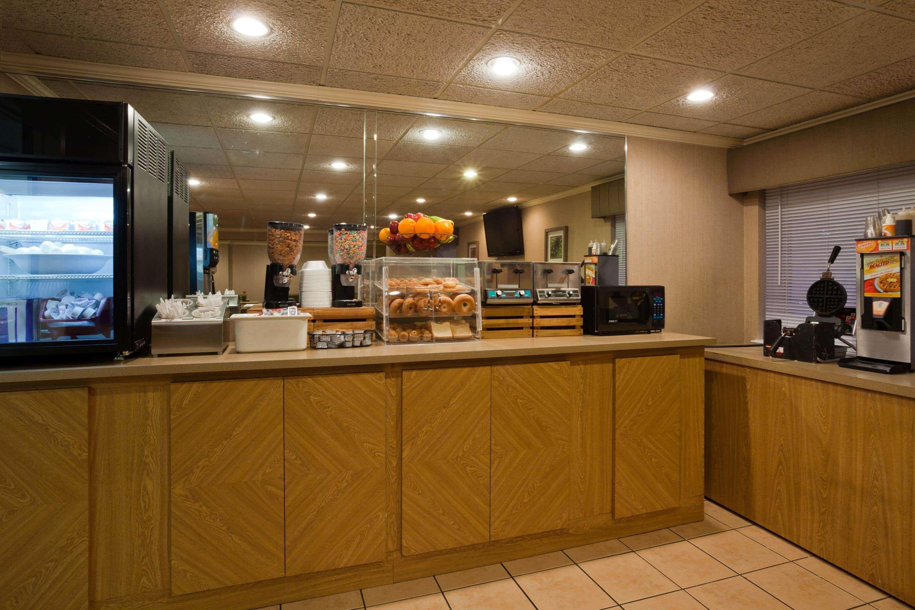 La Quinta Inn By Wyndham Minneapolis Airport בלומינגטון מראה חיצוני תמונה